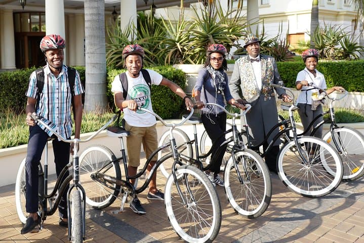 Maputo Short Cycle: Promenade and Downtown Bike Tour
