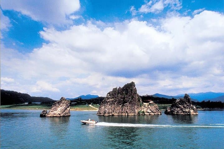 Danyang & Chungju Lake Day Trip from Seoul — Mancheonha Skywalk, Lake Cruise & Eight Views photo 3