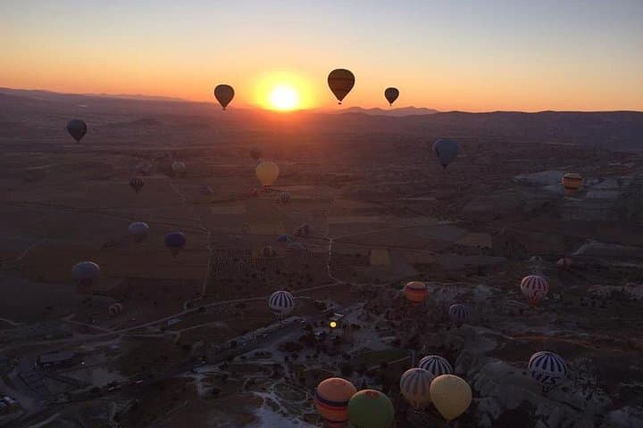 Dawn Over Cappadocia: 60-Minute Hot Air Balloon Flight Above Fairy Chimneys photo 2