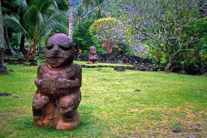Half-Day Private Tahiti Island Tour: Waterfalls, Grottoes & Point Venus photo 1