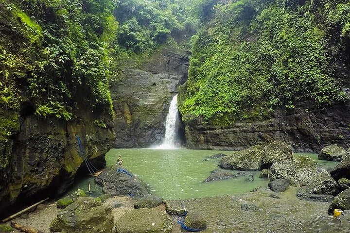 Shooting the Rapids to Pagsanjan Falls: Day Trip from Manila