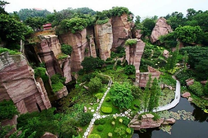 Lianhua Mountain & Shawan Ancient Town: Private Day Tour from Guangzhou