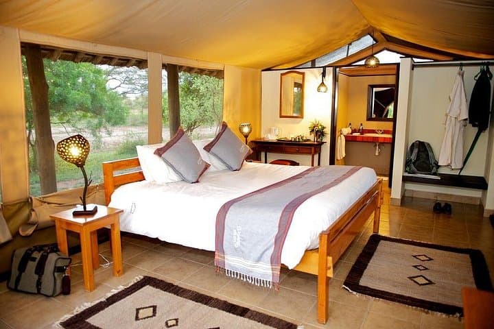 3-Day Nairobi, Tsavo West & Amboseli Safari — Big Five, Kilimanjaro Views photo 2