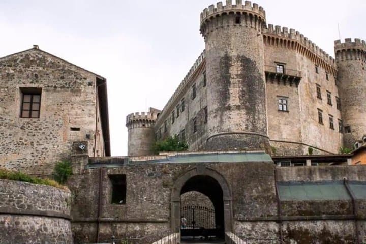Castles and Lakes: Private Shore Excursion to Bracciano, Ceri & Cerveteri