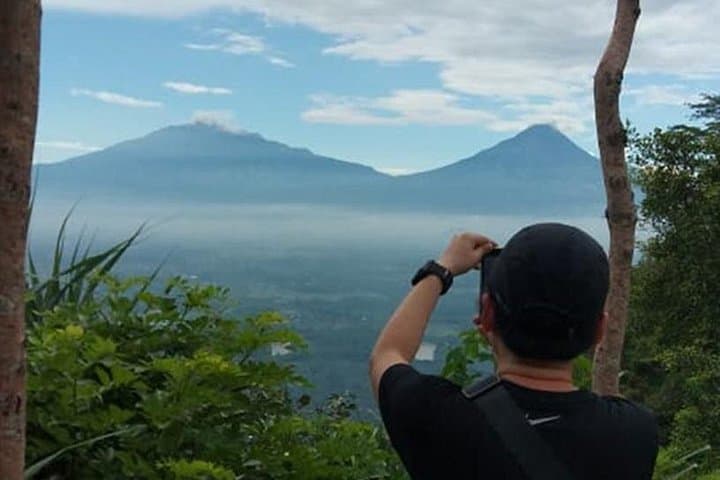 Half-Day Menoreh Hill Trek from Borobudur: Views, Villages & Coffee Plantations photo 3