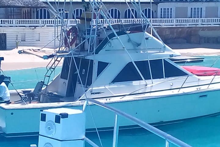 Private 3-Hour Deep-Drop Fishing Charter in Montego Bay, Jamaica photo 3