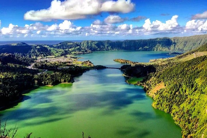 Sete Cidades and Lagoa do Fogo Private Mini-Van Day Tour — São Miguel Highlights photo 4