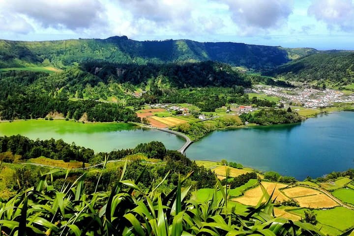 Sete Cidades and Lagoa do Fogo Private Mini-Van Day Tour — São Miguel Highlights photo 6