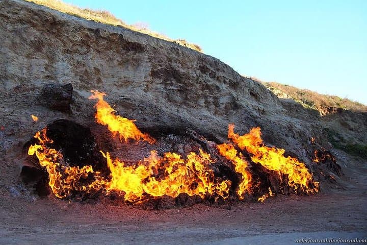 Gobustan and Absheron Private Tour: Baku's Petroglyphs, Mud Volcanoes & Burning Mountain photo 5