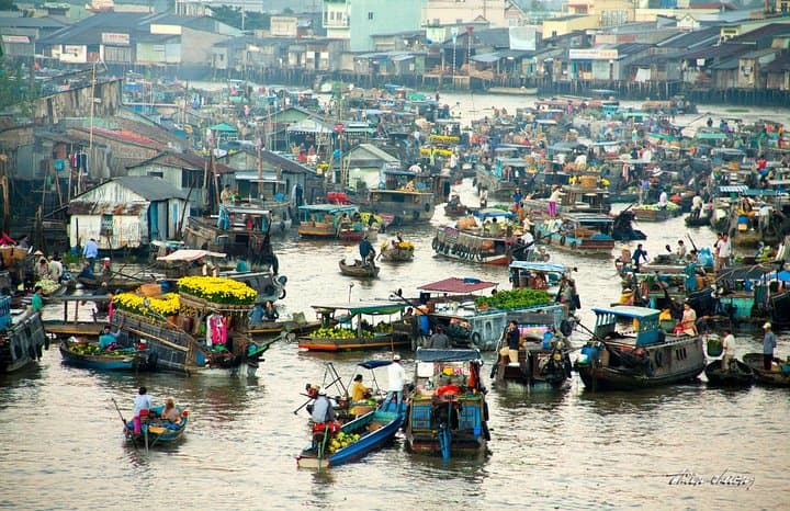 Mekong Delta Two-Day Sampan & Floating Market Escape