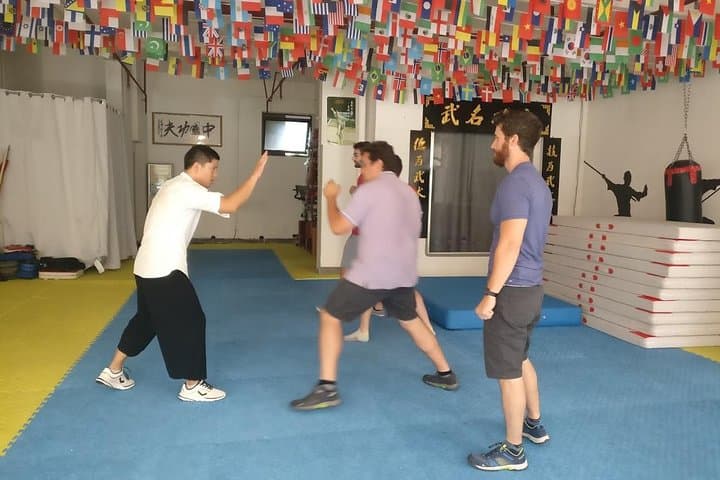 Learn Shaolin Kungfu in Chengdu: Small-Group 2-Hour Lesson photo 3