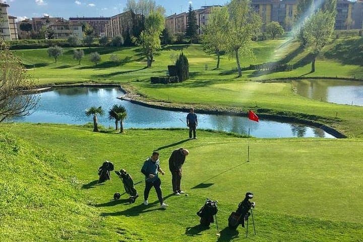 Play 9 Holes and Savor Tuscan Wines: Golf and Wine in the Heart of Florence