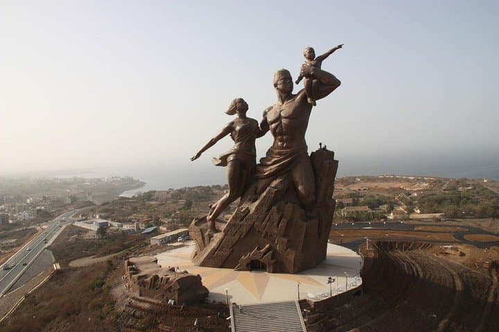 Half-Day Dakar City Tour: Monument, Markets & Corniche Drive