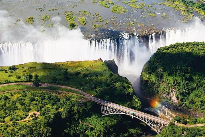 Luxury 5-Day Victoria Falls & Chobe Safari — Falls, Boat Cruises and Game Drives photo 3