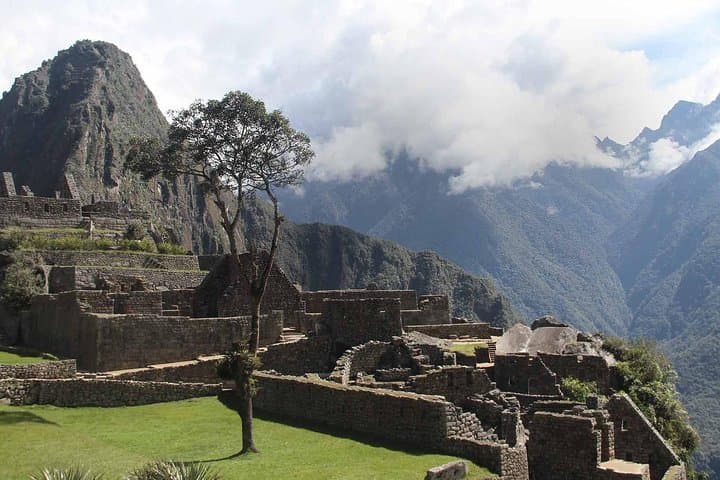 Llactapata Trek Experience: 3-Day Inca Trail to Machu Picchu via Cloud Forest photo 2