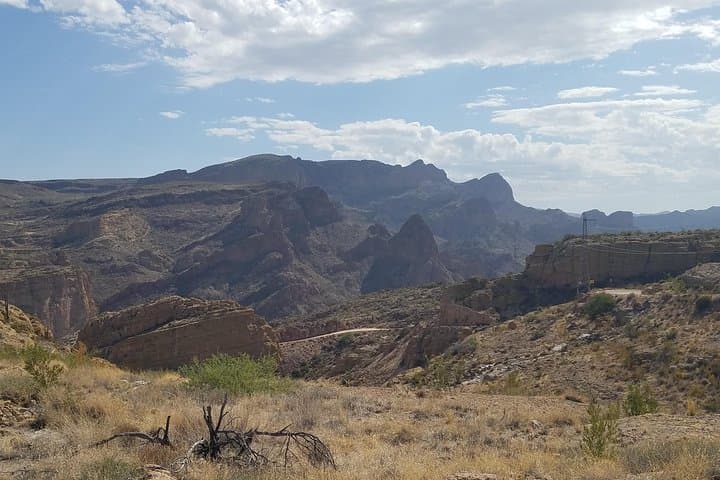 Apache Trail Full-Day Adventure from Scottsdale: Superstition Mountains & Canyon Lake Cruise photo 3