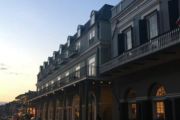 New Orleans 5-in-1 Ghost and Mystery Walking Tour — Voodoo, Vampires & Haunted French Quarter photo 4
