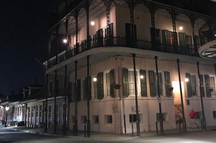 New Orleans 5-in-1 Ghost and Mystery Walking Tour — Voodoo, Vampires & Haunted French Quarter photo 5