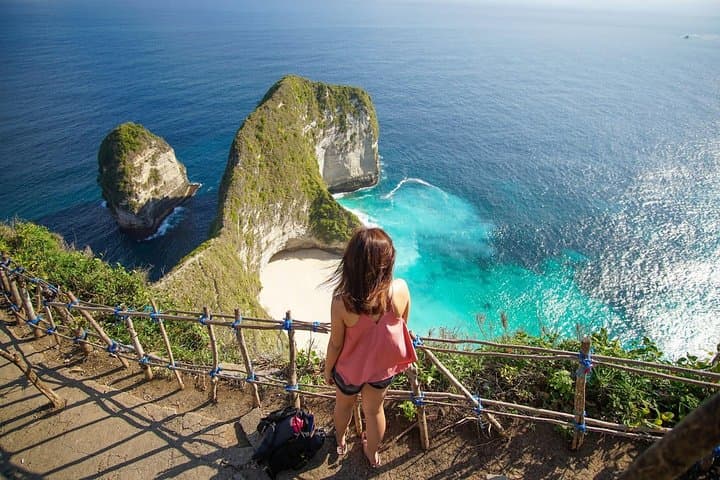 Explore Nusa Penida Bali: Day Trip to Diamond Beach, Treehouse & Kelingking