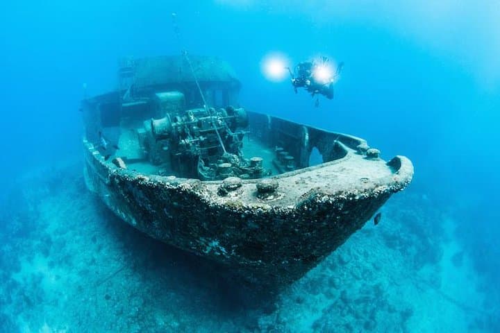 Private Wreck-Diving Charter: 2 Dives in Bayahibe from Punta Cana
