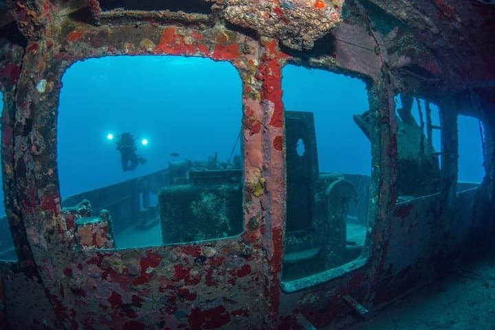 Private Wreck-Diving Charter: 2 Dives in Bayahibe from Punta Cana photo 2