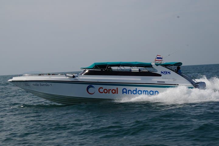Phi Phi Island Speedboat Transfer from Phuket — Private Transfer to Tonsai Pier