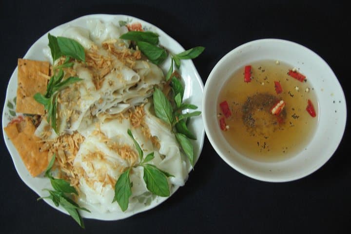 Half-Day Red River Bike Tour to Bat Trang & Thanh Tri from Hanoi photo 2