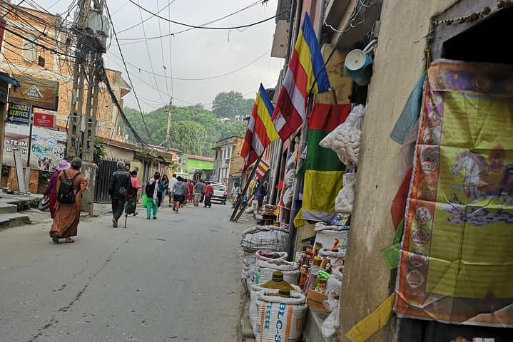 Morning Monk: Kora at Swayambhunath and Himalayan Breakfast in Kathmandu photo 4