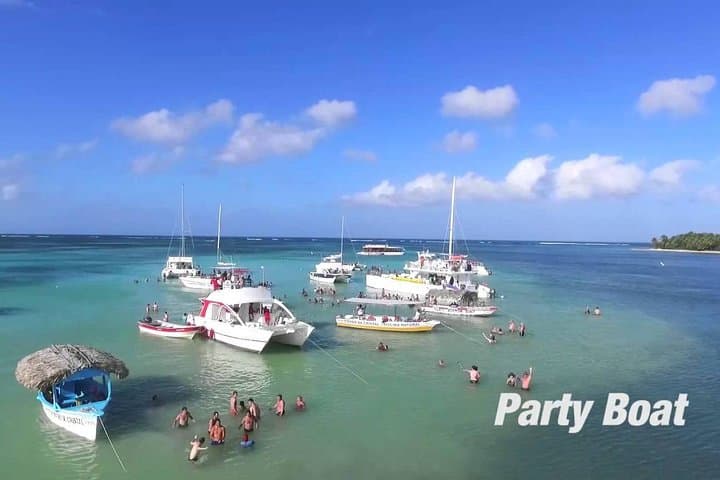 Punta Cana Party Catamaran Cruise: Bávaro Booze Cruise & Snorkel photo 3
