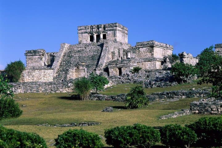 Tulum Express Guided Tour from Cancun — Explore the Tulum Ruins and Caribbean Cliffs