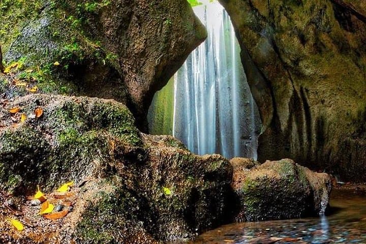 Bali Secret Waterfall Tour: Tegenungan, Tukad Cepung & Hidden Pools photo 2
