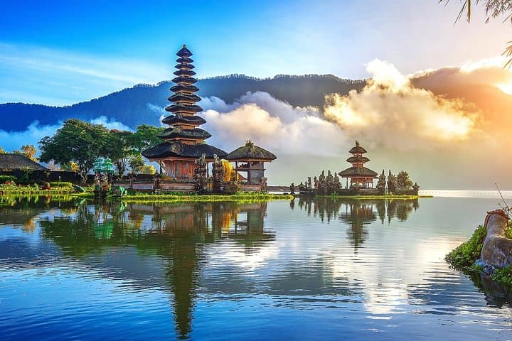 Private Bali UNESCO Heritage Sites Day Tour — Ulun Danu, Jatiluwih & Gitgit Waterfall photo 3