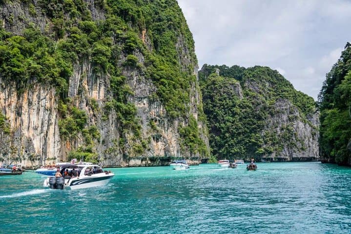 Full-Day Phi Phi Islands Speedboat Tour to Maya Bay & Khai Island photo 6