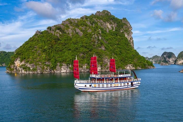 Halong Bay & Ninh Binh 2-Day Small-Group Cruise, Caves and Cycling