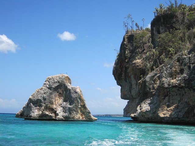 Bahía de las Águilas Day Trip — Jaragua National Park's Pristine Shoreline photo 6