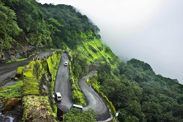 Pune to Lonavala Monsoon Drive: Bhushi Dam, Lion's Point & Lohagad Fort photo 4