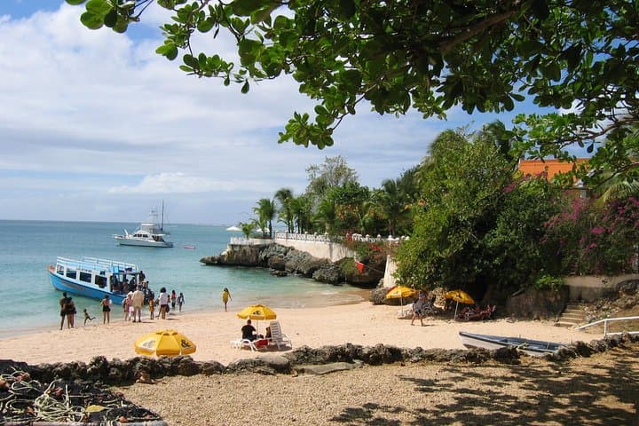 Buccoo Reef Nylon Pool Glass-Bottom Boat Tour — Tobago Snorkel Day Trip photo 3
