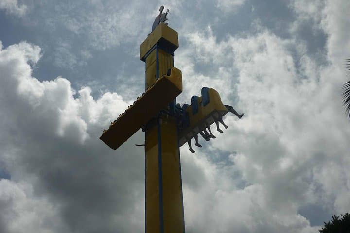 Leisure World Colombo: One-Day Water Park & Amusement Park with Transfer photo 6