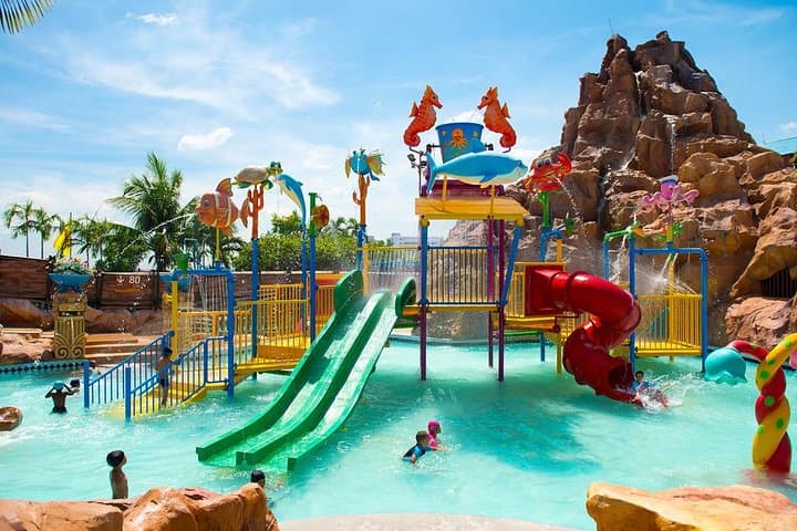 Leisure World Colombo: One-Day Water Park & Amusement Park with Transfer