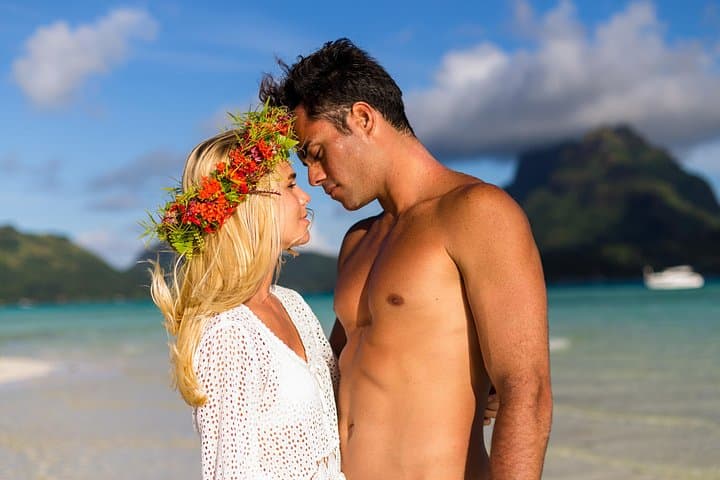 Bora Bora Private Photo Tour: Luxury Lagoon Cruise with Pro Photographer photo 3