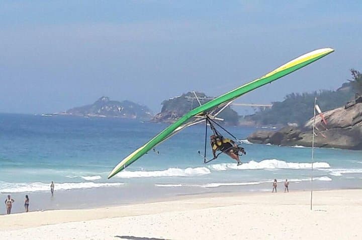 Fly Over São Conrado: Tandem Hang Gliding & Paragliding in Rio de Janeiro