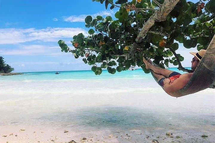 Sea Kayaking and Snorkeling in Samaná Bay to Cayo Levantado photo 4