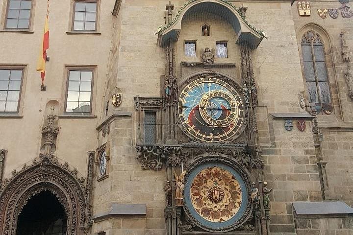 Prague City Sightseeing Tour: 2-Hour Coach Tour of Old Town, Castle & Charles Bridge photo 6
