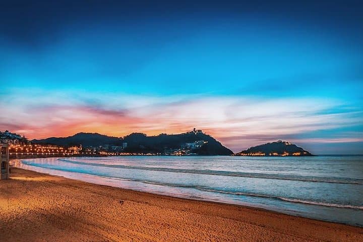 Private San Sebastián City Tour with Pintxos Introduction photo 4