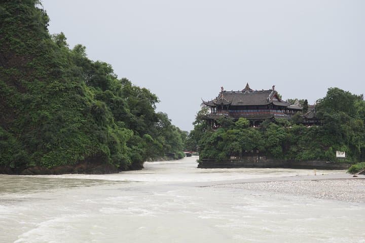 Dujiangyan Irrigation & Mount Qingcheng Day Tour — Ancient Engineering and Taoist Trails photo 5