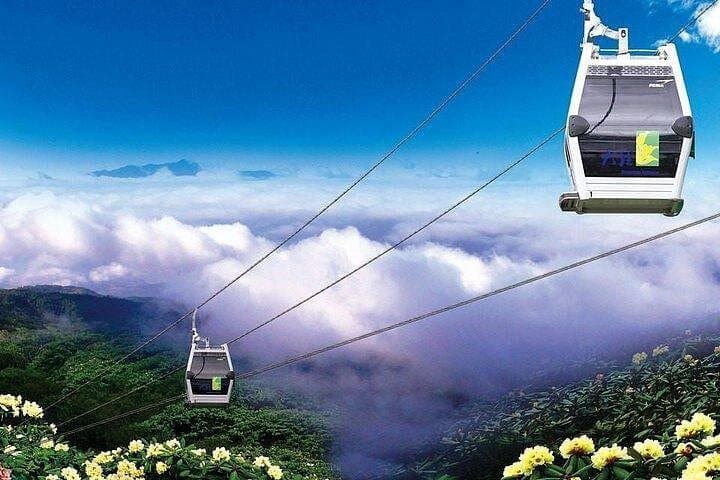 Cangshan Mountain Private Hiking Tour from Dali — Jade Belt Road & Gantong Cable Car photo 2