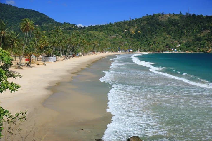 Maracas Beach Day Trip: North Coast Drive, Swim & Famous Bake-and-Fish photo 2
