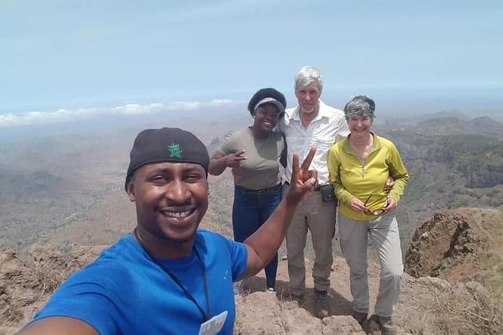 Hiking Pico de Antónia: Summit Trek to Santiago's Highest Point photo 4