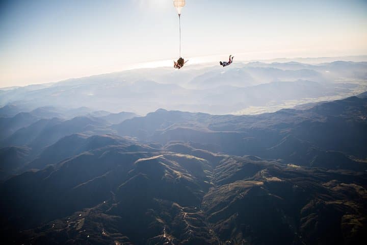 10,000ft Skydive Over Abel Tasman: Tandem Jump from Motueka photo 4