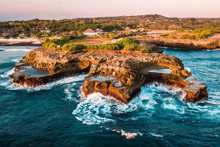East Nusa Penida Day Tour: Atuh & Diamond Beach Full-Day Adventure photo 2